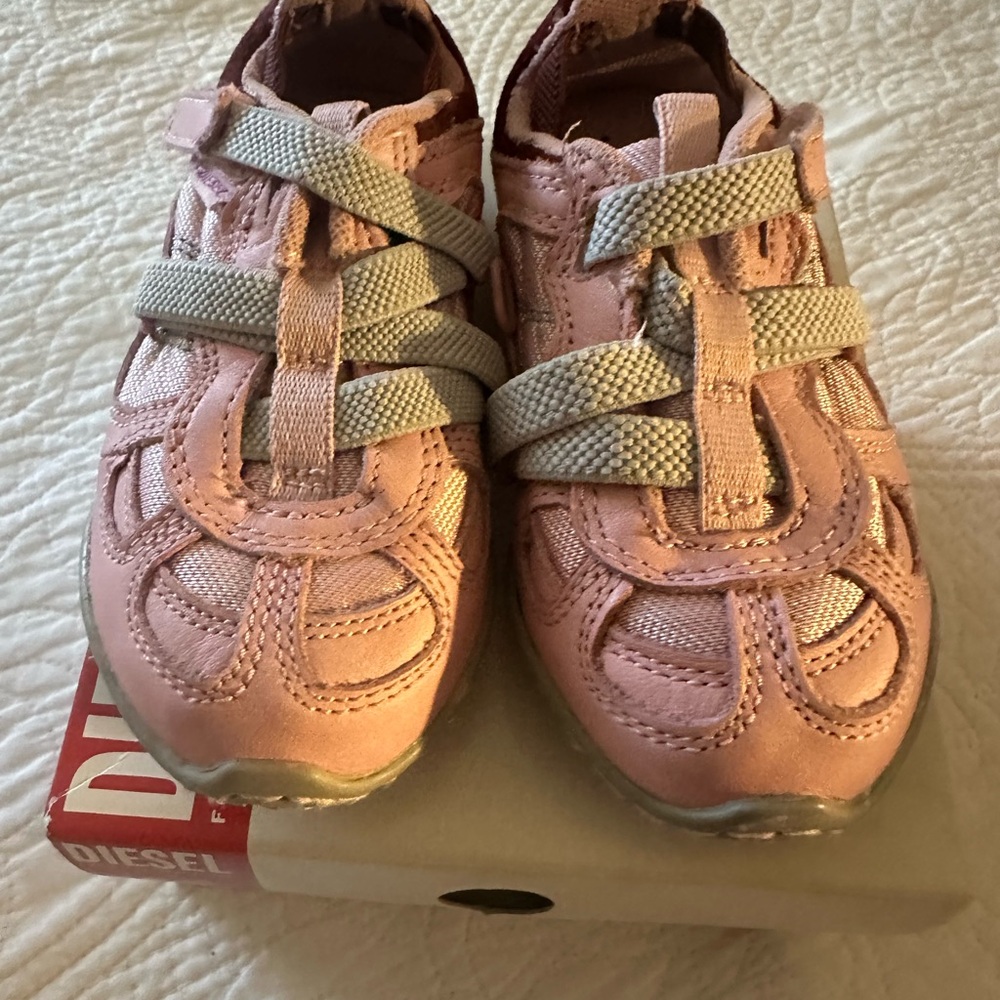 Diesel Pink Toddlers Sneakers with Velcro Straps and Breathable Design